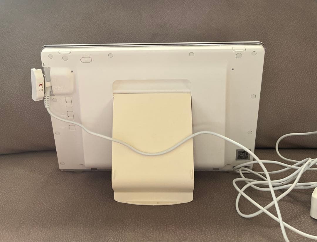 Panasonic ポータブルテレビ VIERA UN-10E9 美品　取説付き