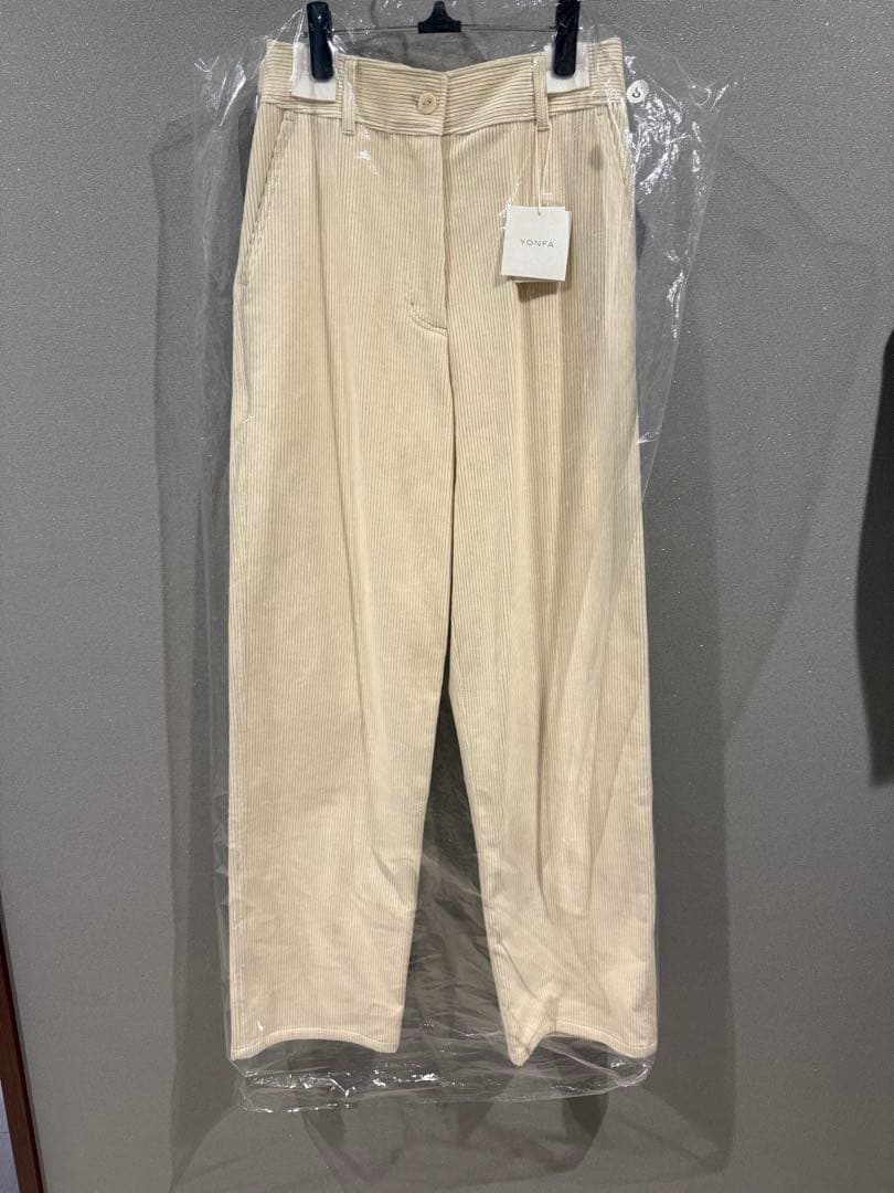 【新品未使用】YONFAコーデュロイパンツ（アイボリー）