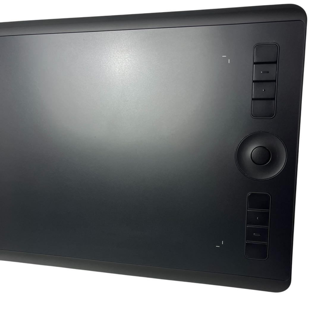 Wacom Intuos Pro Mサイズ PTH-660/K0 ペンタブ