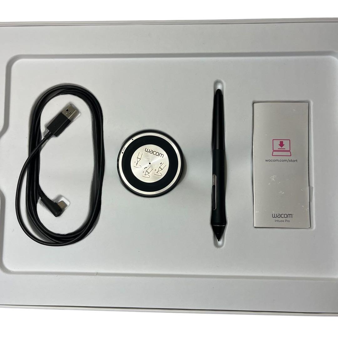 Wacom Intuos Pro Mサイズ PTH-660/K0 ペンタブ