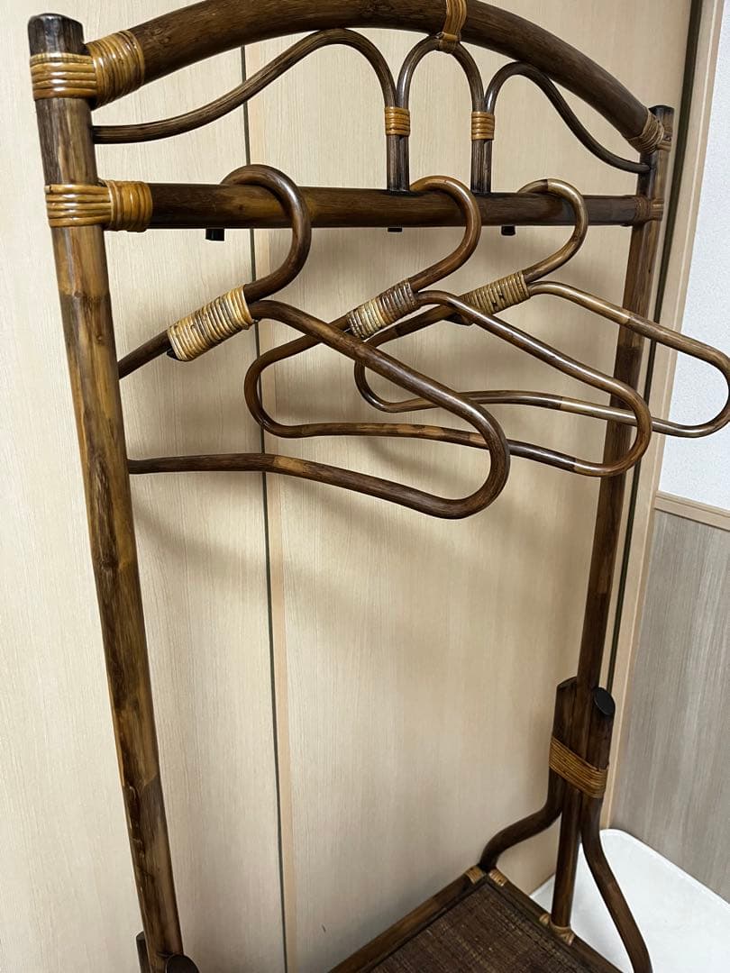 引き取り 配達限定! ラタン家具 ハンガーラック 籐家具 アンティーク