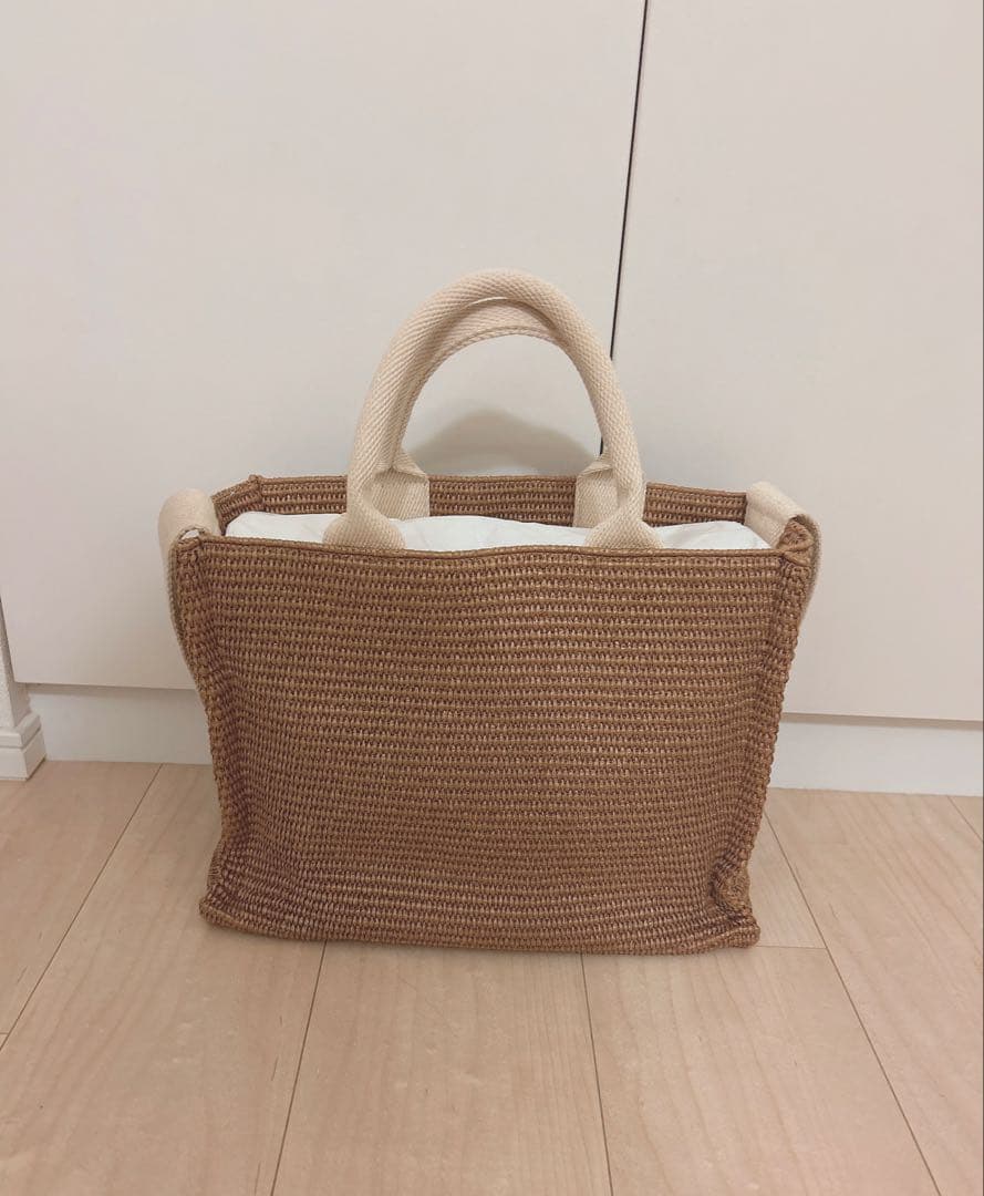 連休限定セール！マルニ ナチュラル トートバッグスモール