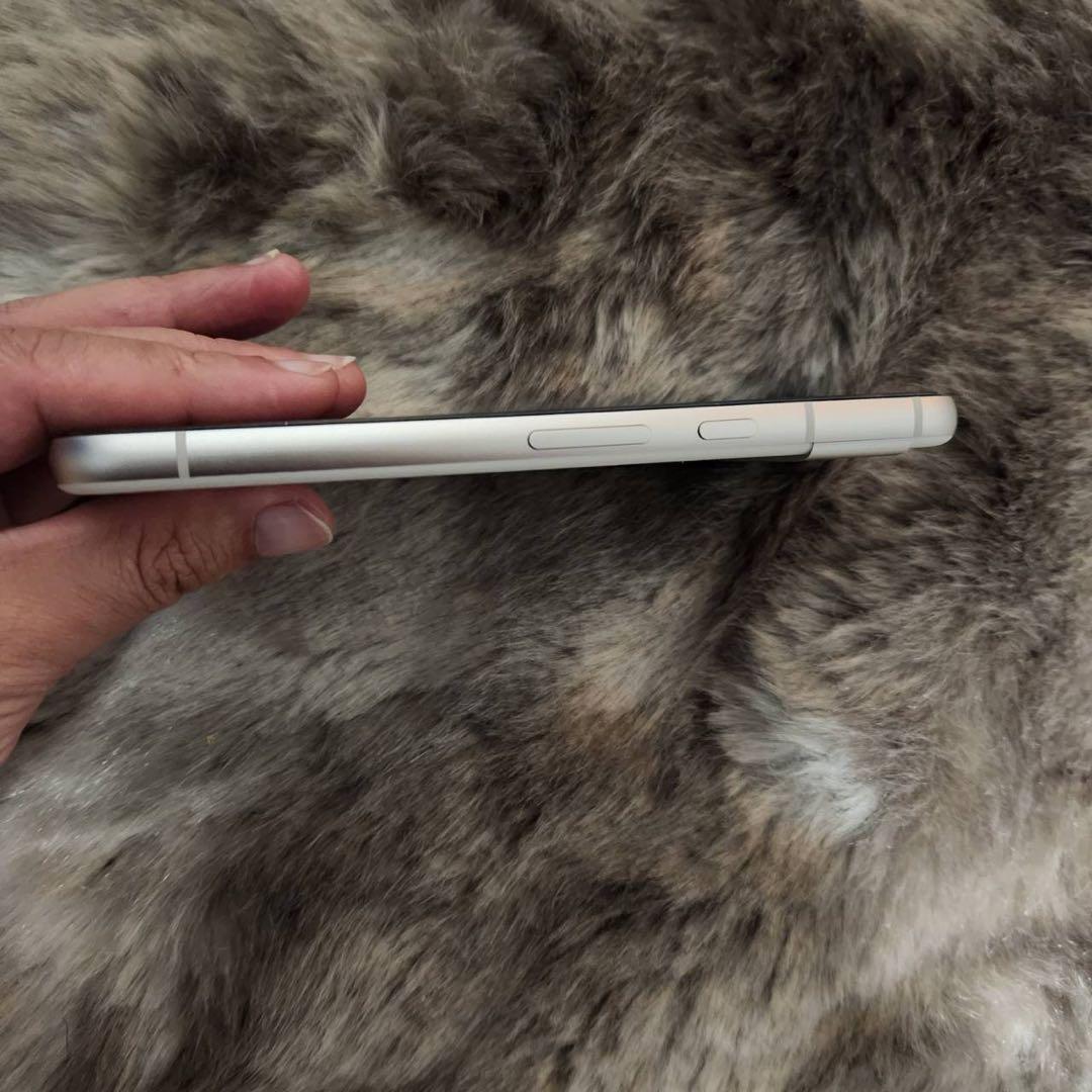 【極美品】Google pixel8a 白 UQモバイル