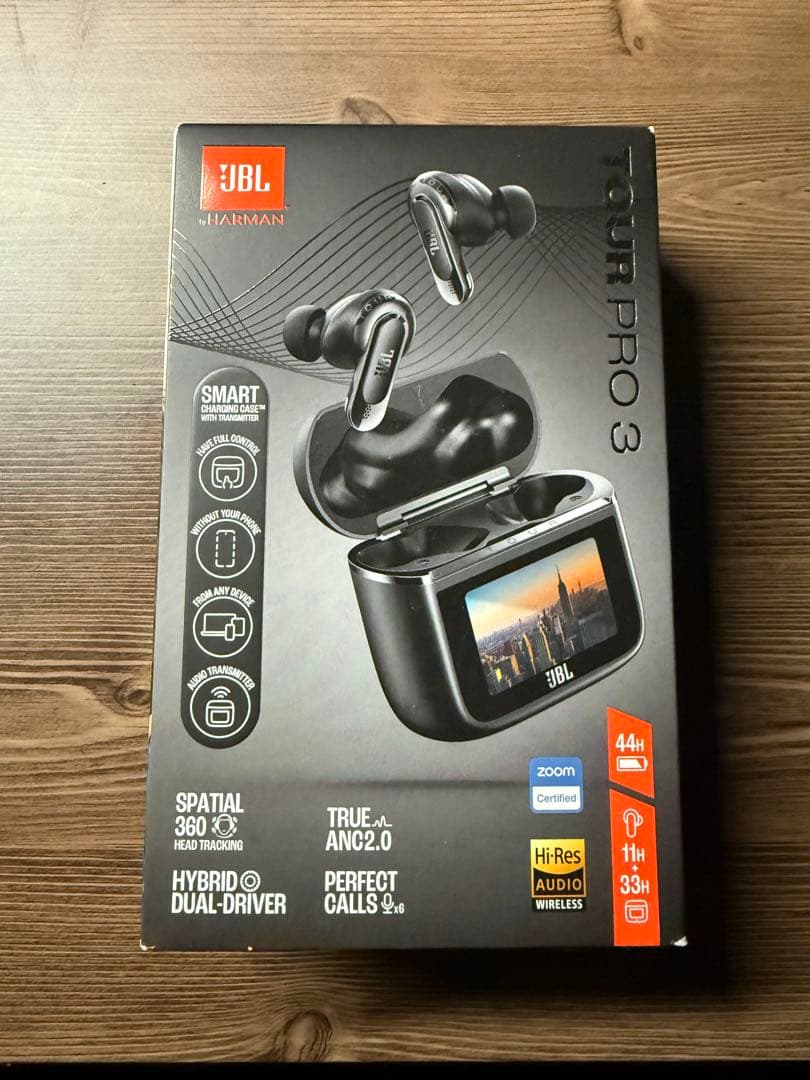 JBL TOUR PRO 3 ワイヤレスイヤホン＋シリコンカバー、フィルム付き