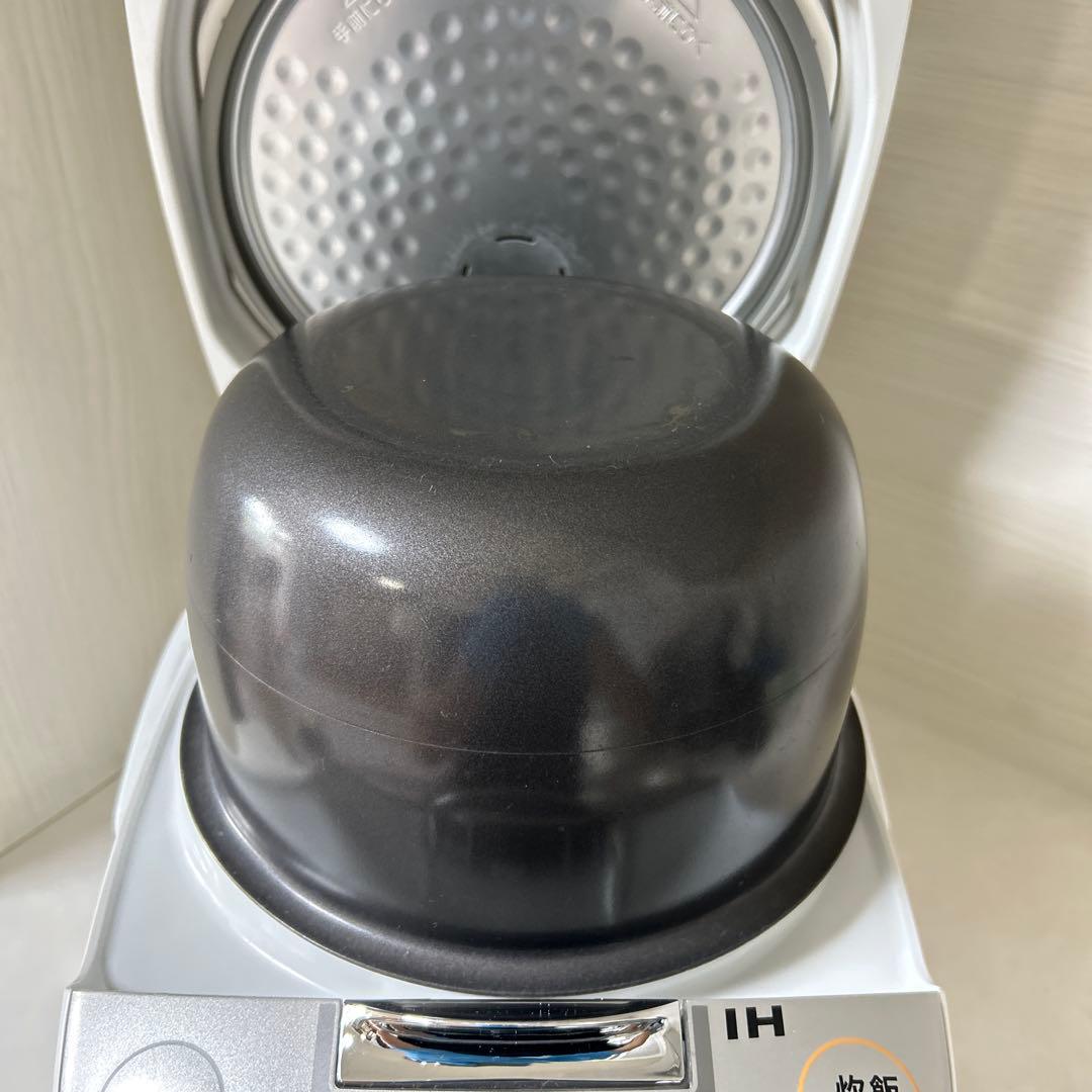 2022年製 美品 象印 NP-XB10極め炊き IH炊飯器 5.5合