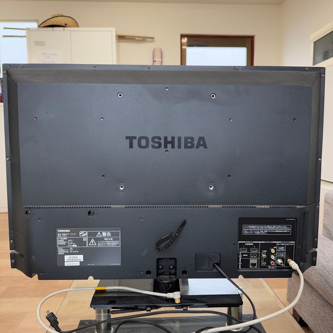 TOSHIBA 液晶テレビ　32インチ