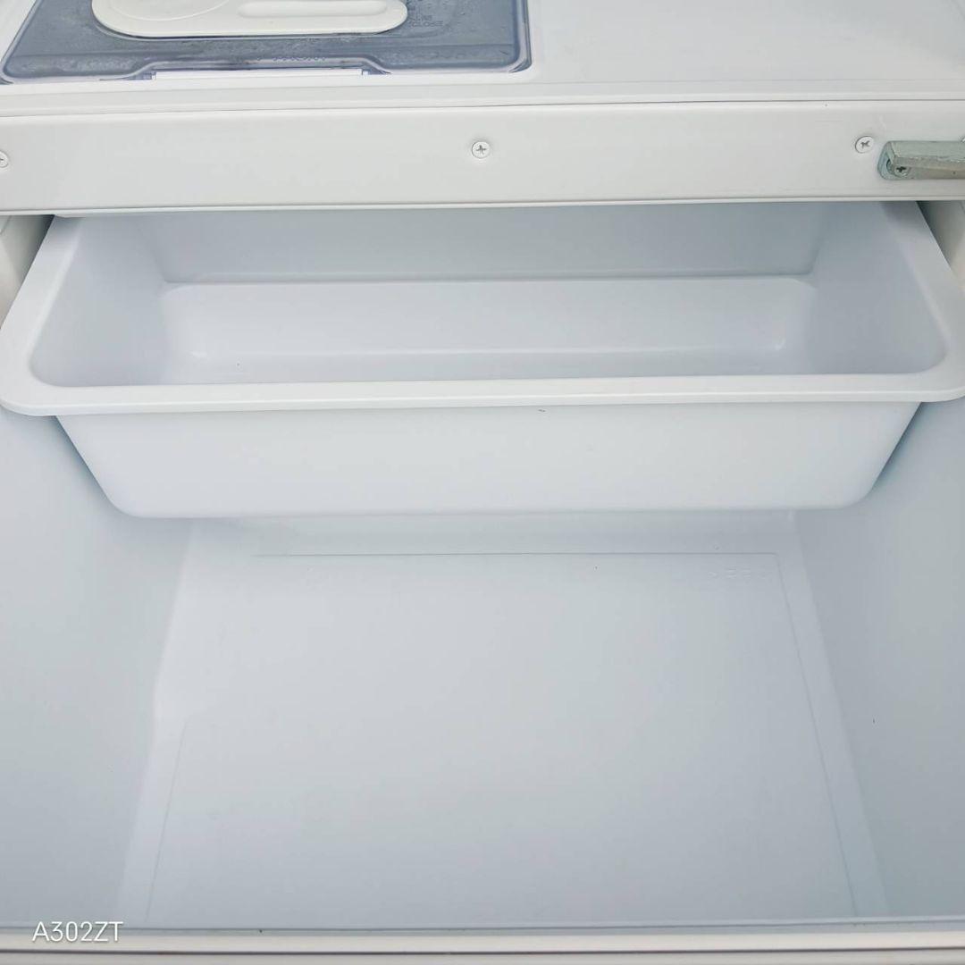 送料設置無料　三菱　最新モデル　大型冷蔵庫　300L