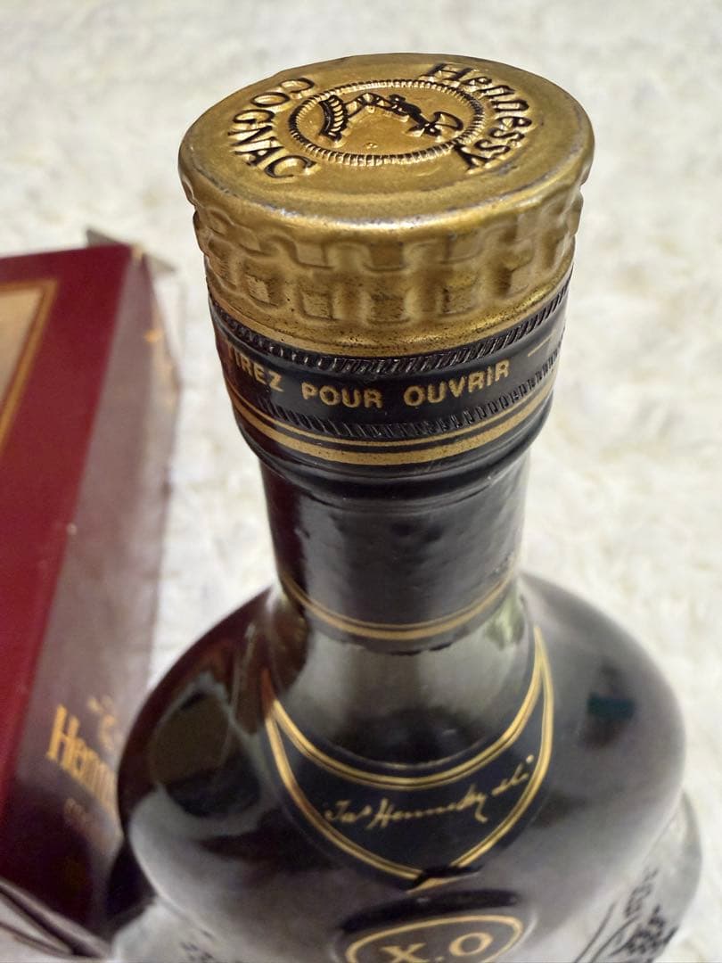 Hennessy X.O. 金キャップ、グリーンボトル