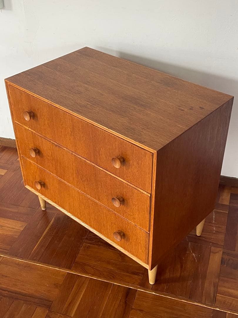 イギリス ヴィンテージ MEREDEW 3段 チェスト