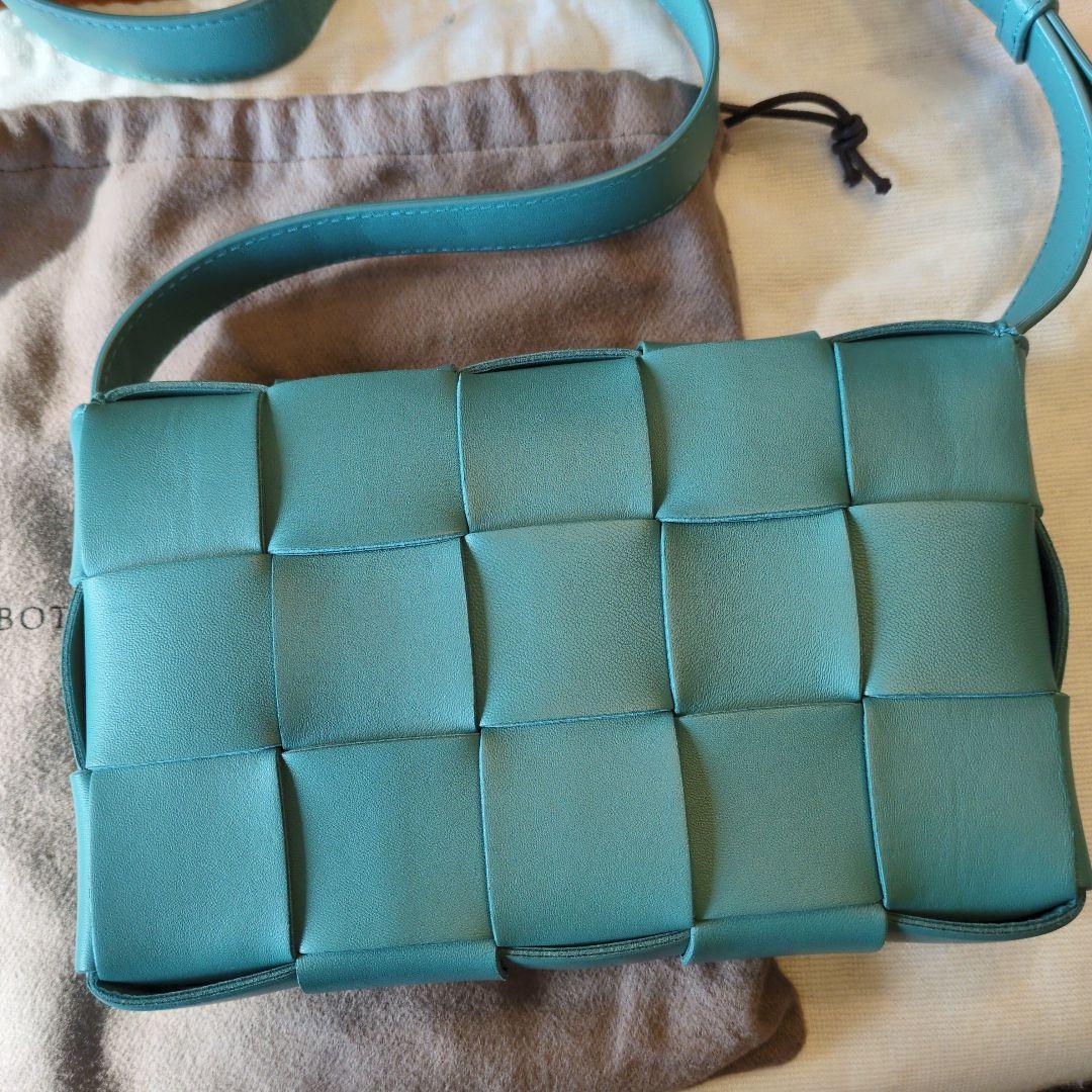BOTTEGA VENETA ターコイズ　カセット　ショルダー　 ボディバッグ