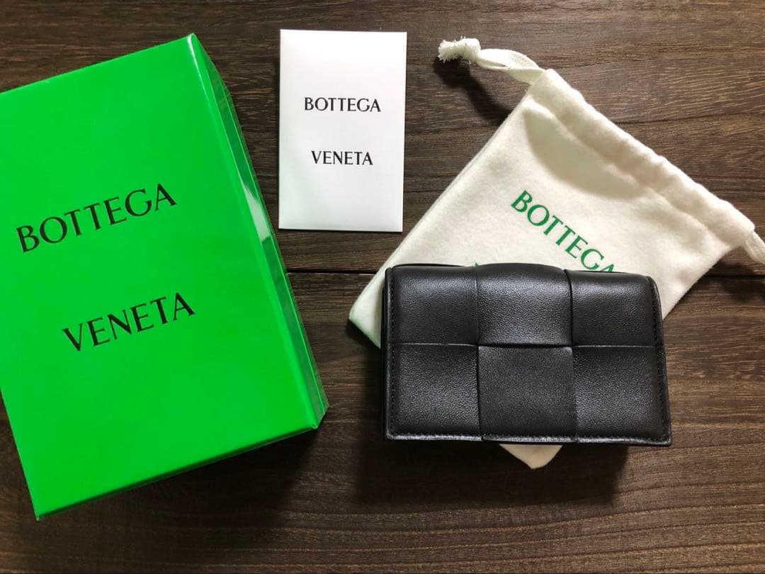 新品　ボッテガヴェネタ　ビジネスカードケース　名刺入れ　カセット　パース