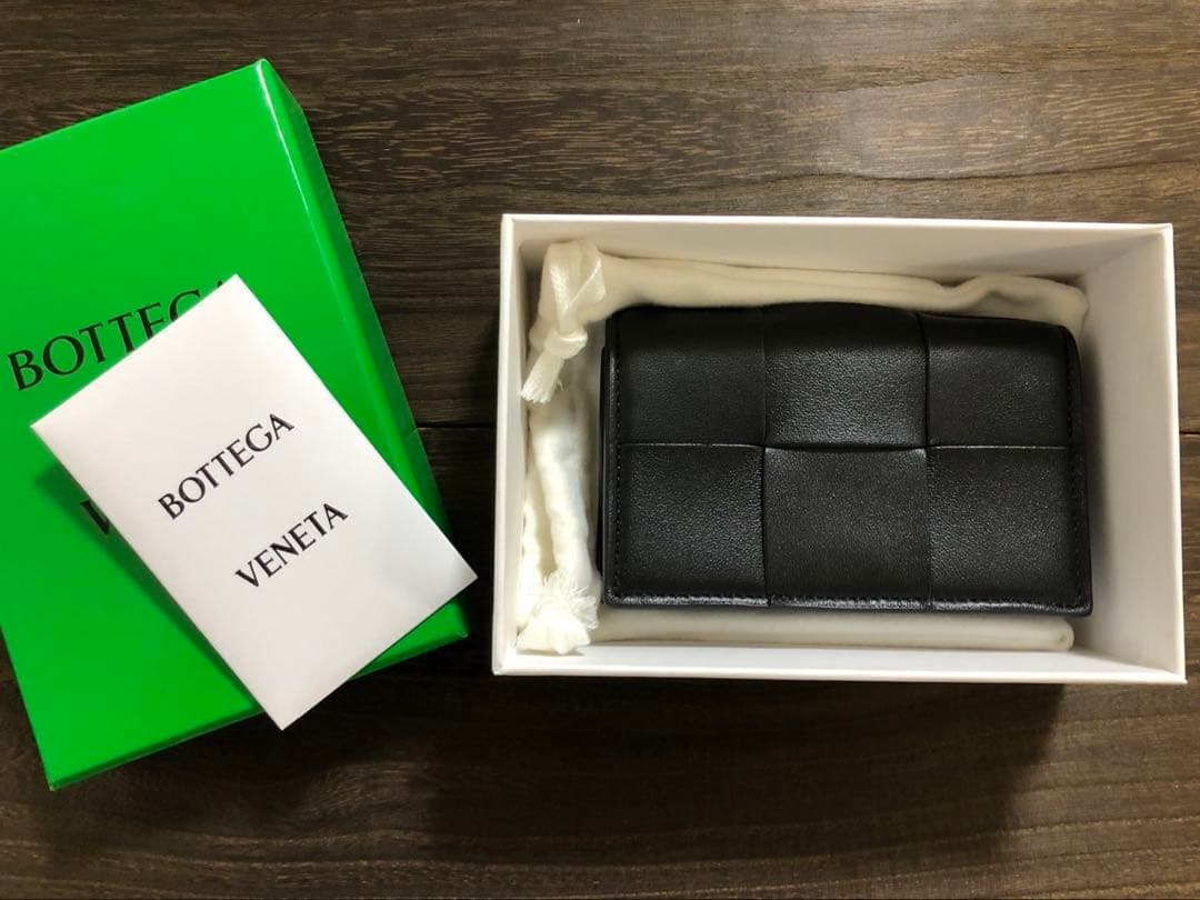 新品　ボッテガヴェネタ　ビジネスカードケース　名刺入れ　カセット　パース
