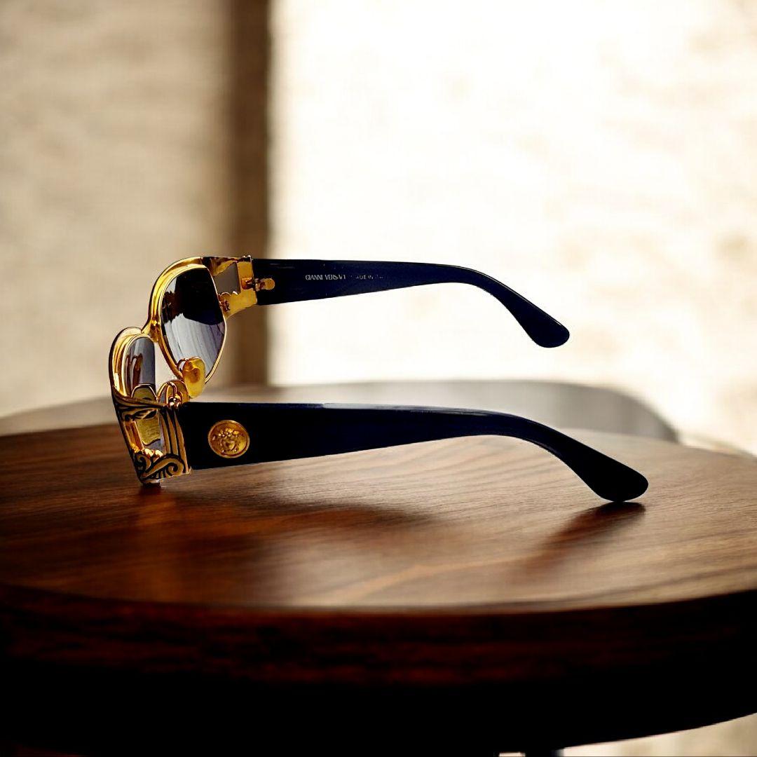 ジャンニ　ヴェルサーチ　ブラック　ゴールド　サングラス