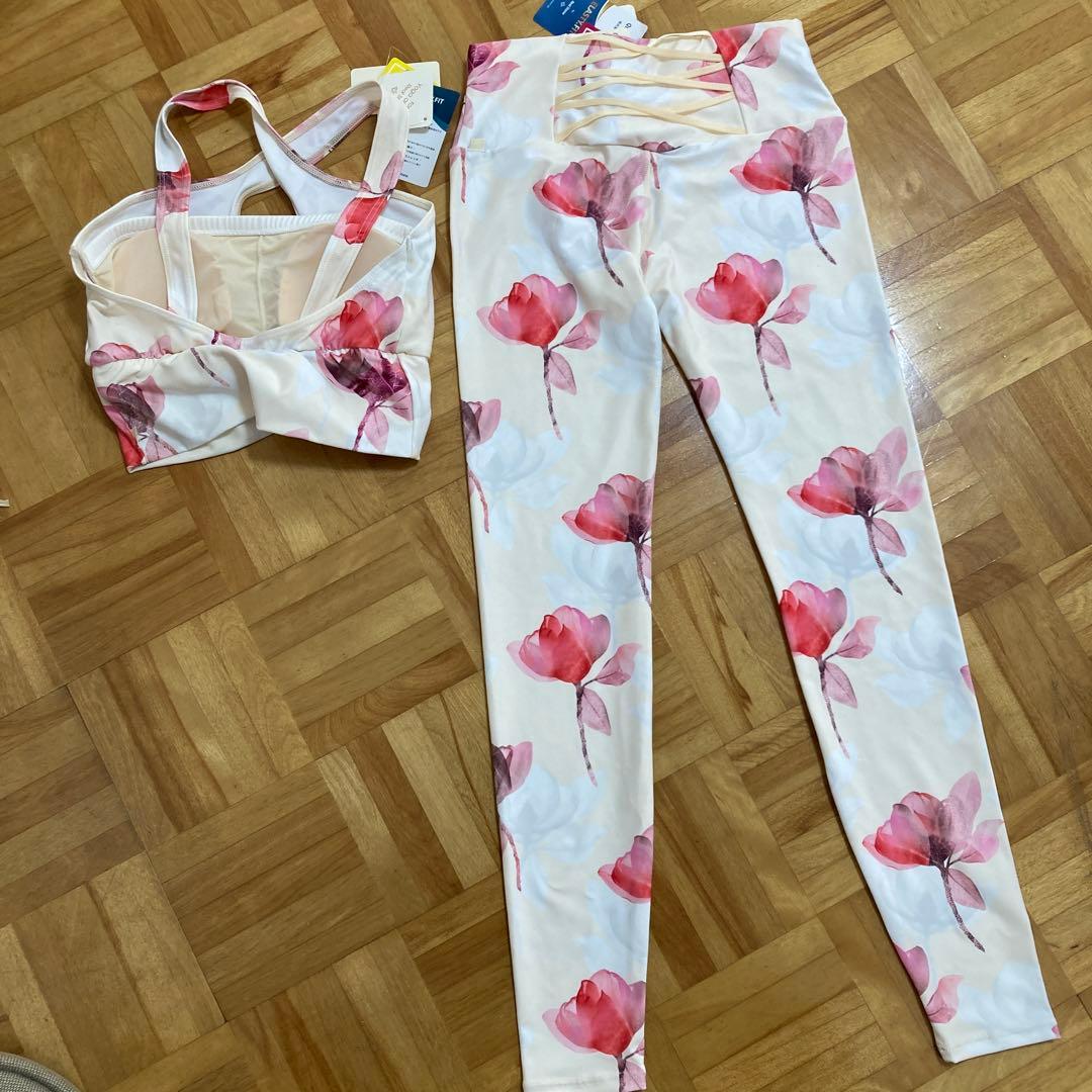 リアルストーン　ヨガウエア