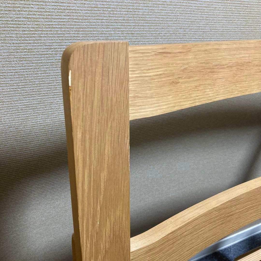 無印良品　リビングでもダイニングでもつかえるソファチェア　右