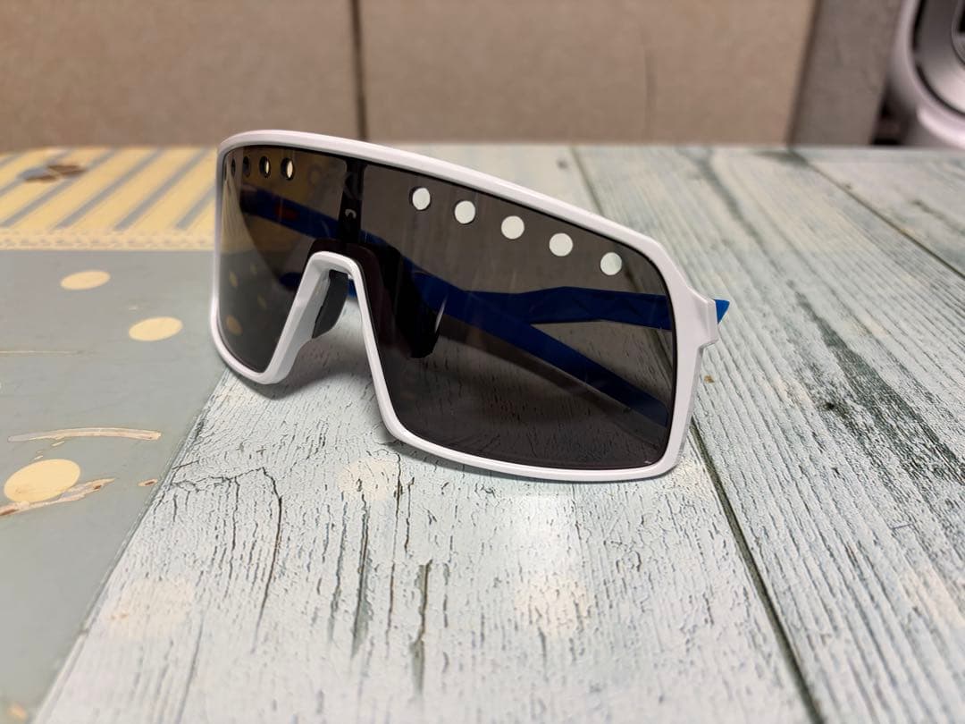 OAKLEY SUTRO スートロ