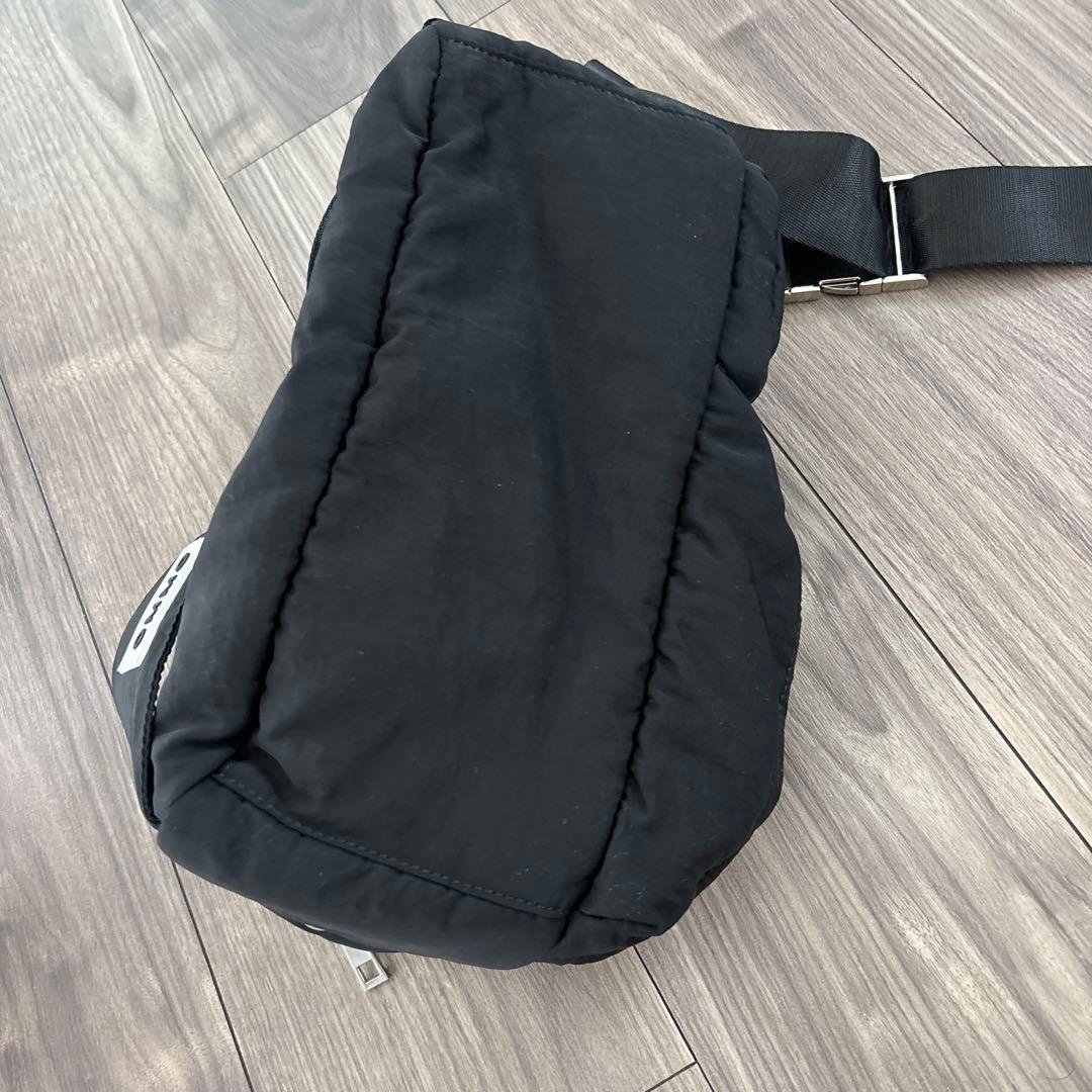 【美品】【完売品】OMMO 黒 ボディバッグ　2wayショルダーバッグ