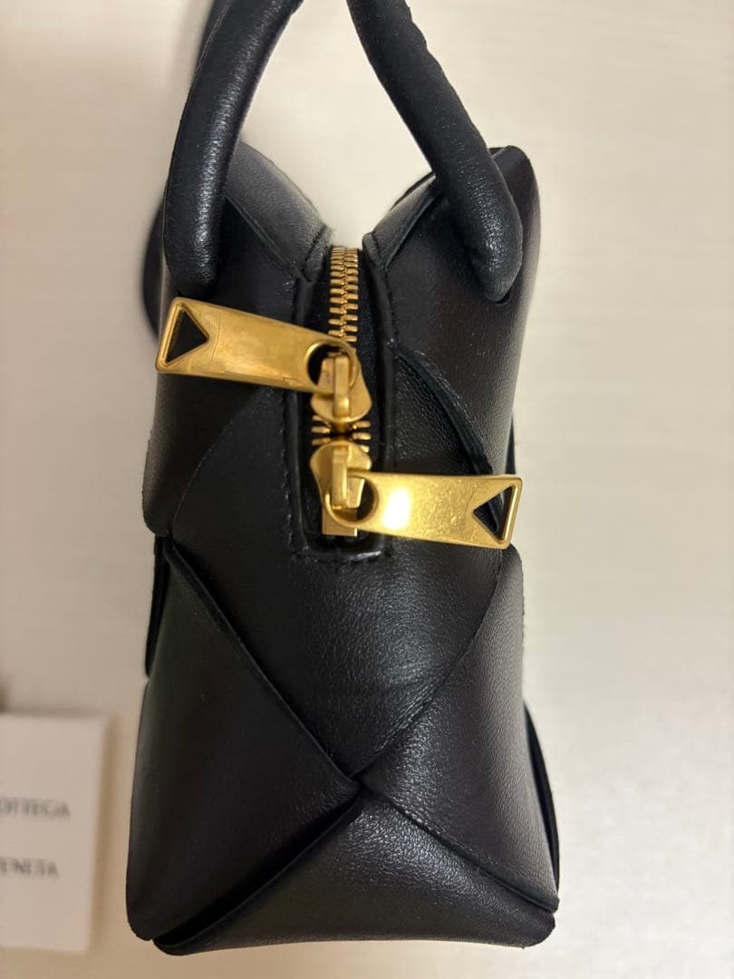 【お値下げ中】BOTTEGA VENETA ミニカメラバッグ ブラック