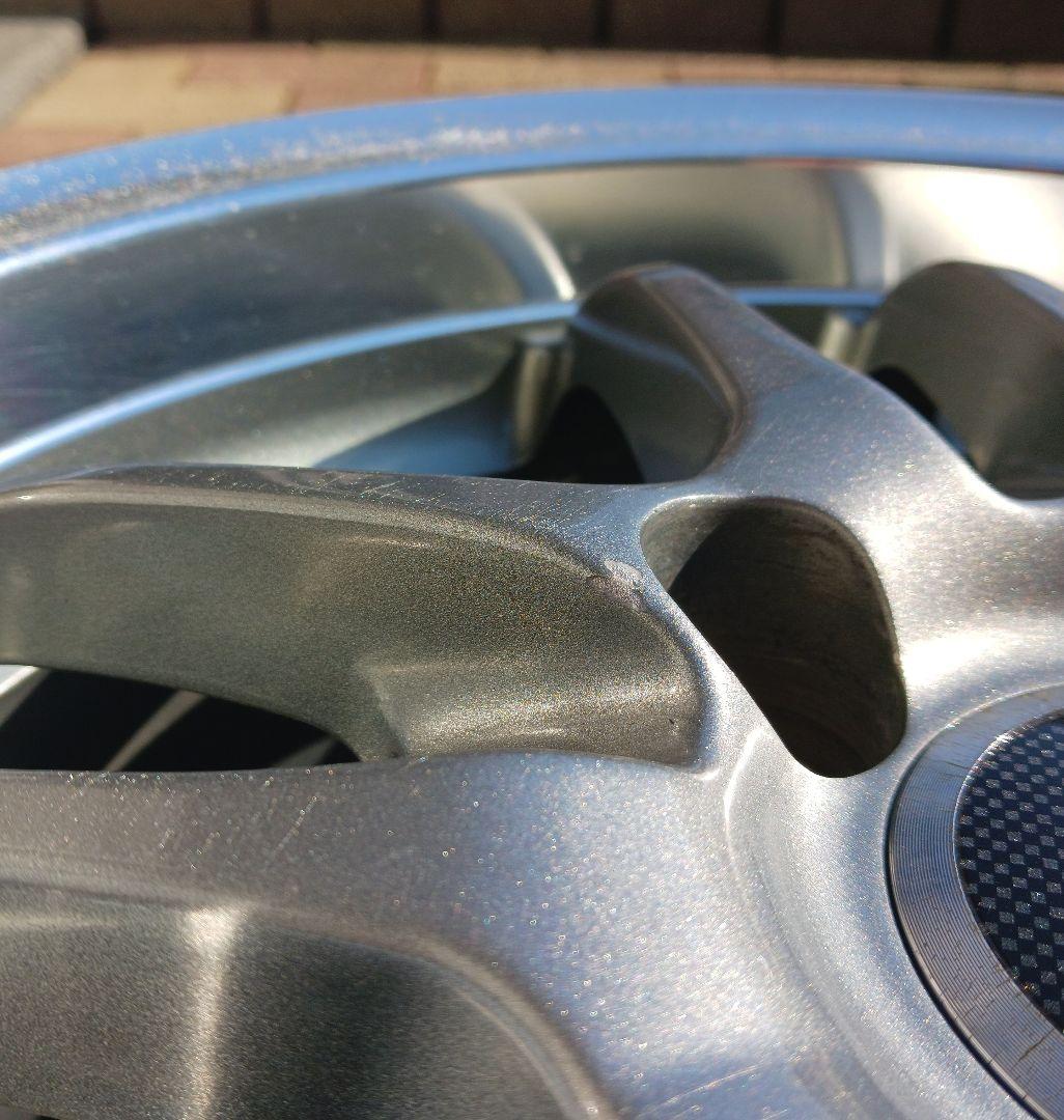 PIAA　ROZZA 15インチ 7J　PCD100　4H +35