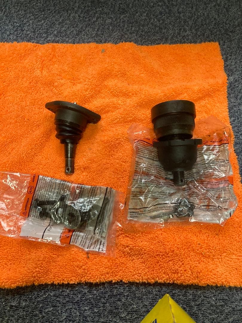 エルカミーノ　モンテカルロ　ハイドロ　ローライダー　ボールジョイント 4個セット