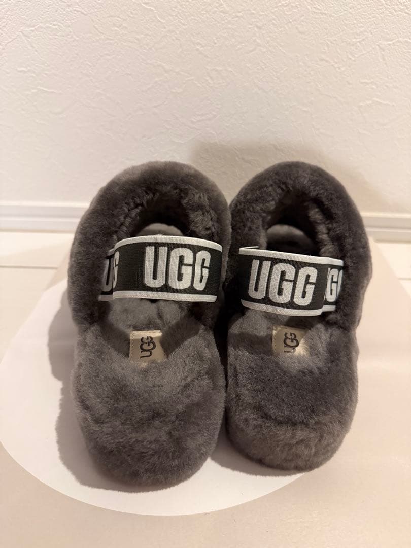 ⭐︎UGG グレー サンダル スリッパ⭐︎