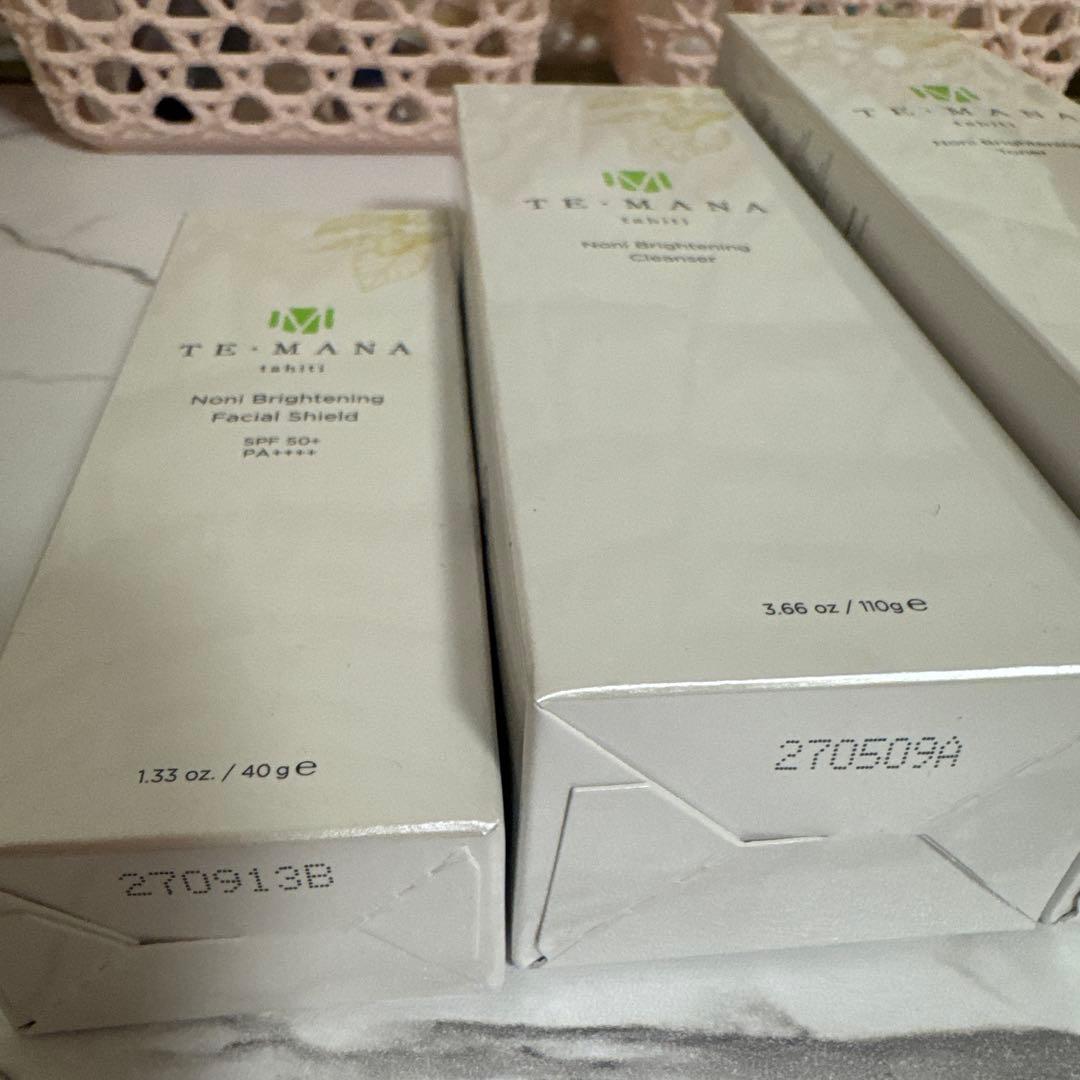 テマナノニブライトニングTE MANA Noni Brightening 3点