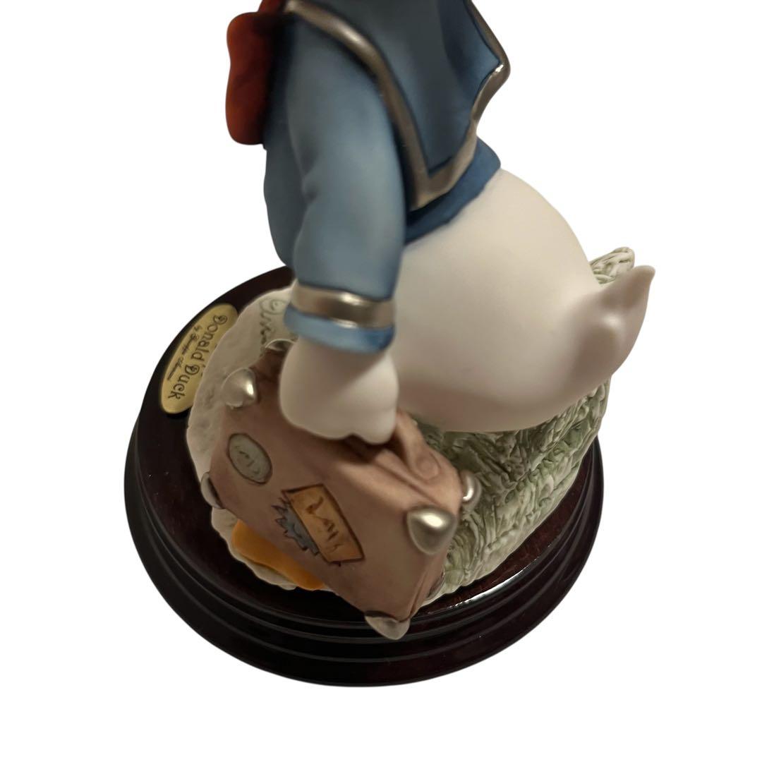 ジョゼッペアルマーニ ドナルドダック 限定フィギュア