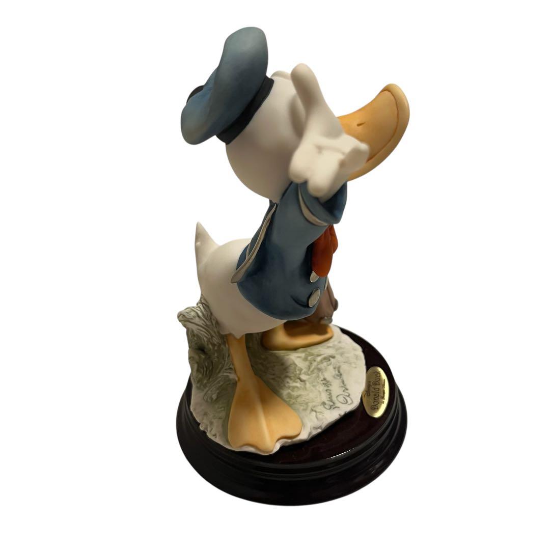 ジョゼッペアルマーニ ドナルドダック 限定フィギュア