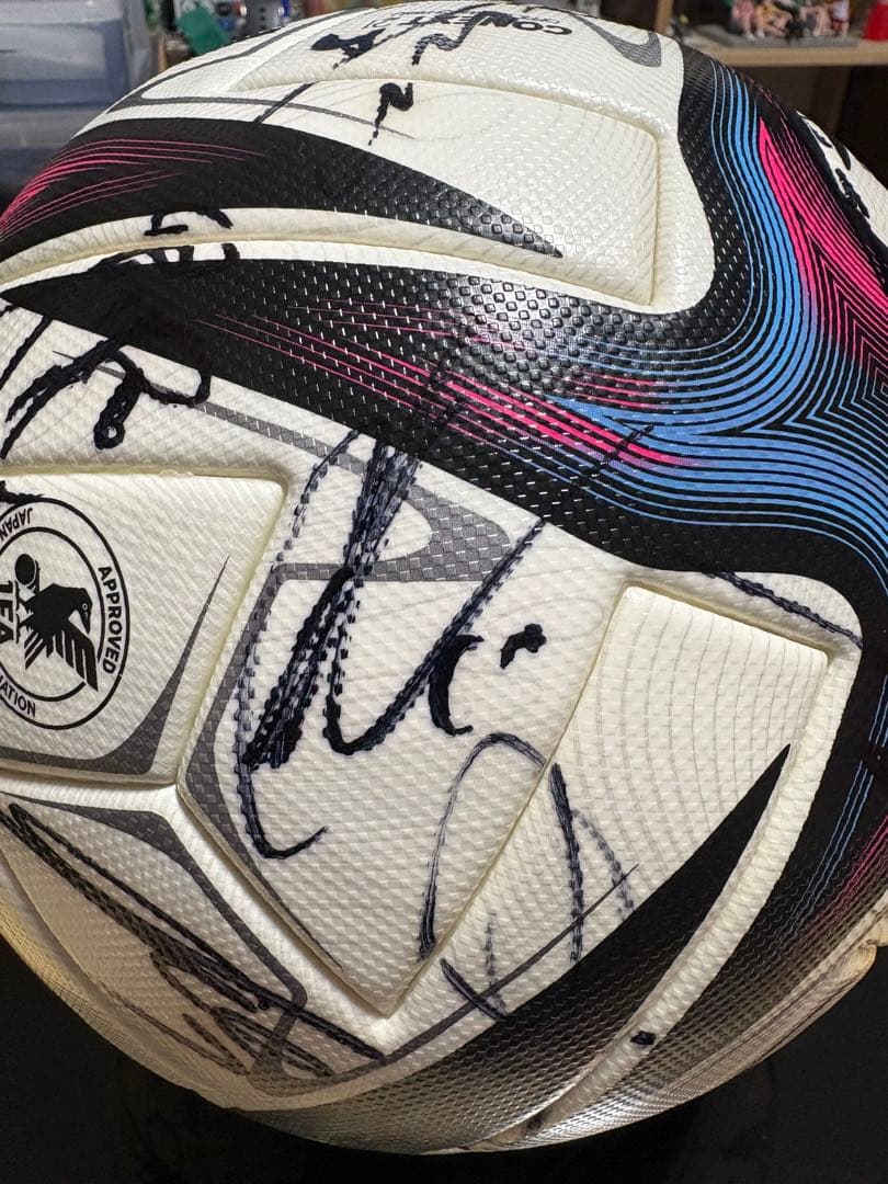 2022年シーズンヴィッセル神戸選手サインボール　公式球