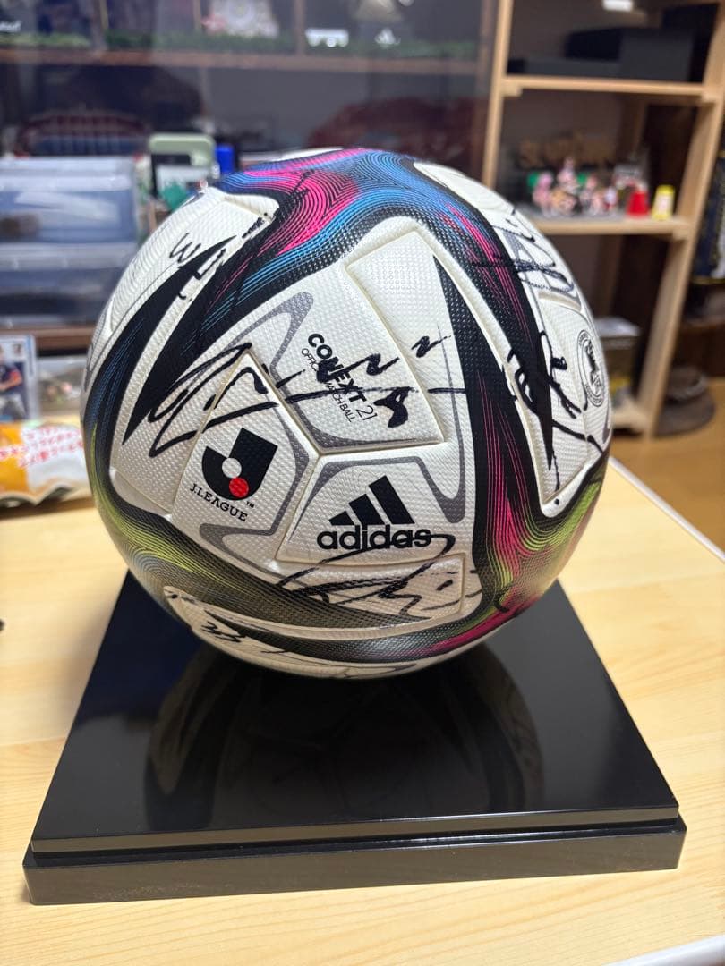 2022年シーズンヴィッセル神戸選手サインボール　公式球