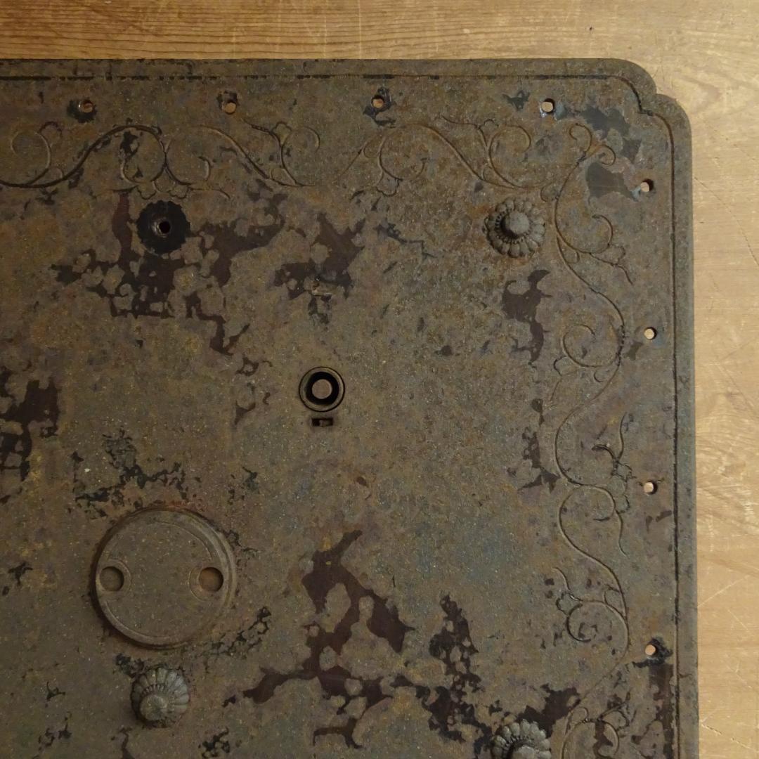 錆び鉄　古鉄　蔵 金具　鍵付き　アンティーク　古民具　オブジェ　土蔵の蔵戸の金具