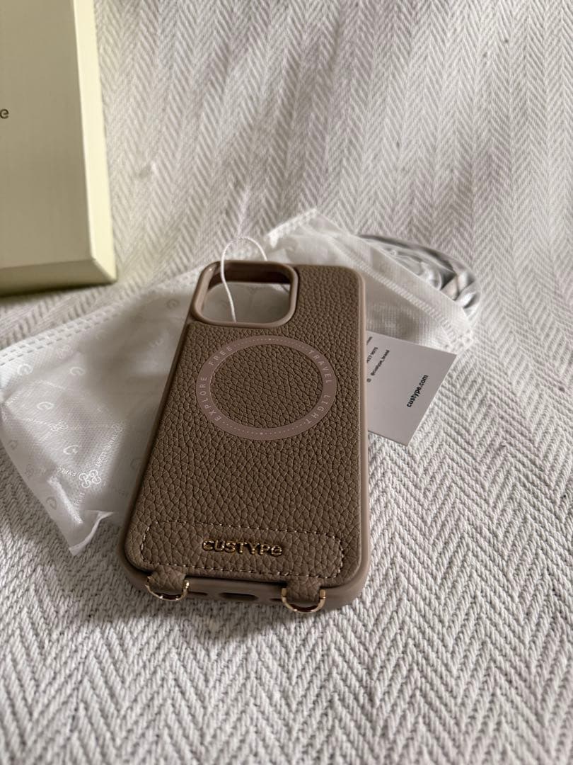CUSTYPE ベージュ iPhoneケース　15 pro max