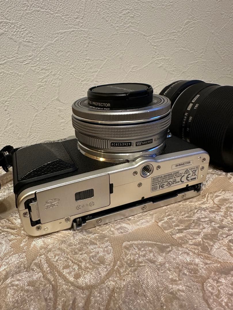 【美品】OLYMPUSミラーレス一眼 PEN E-PL7 ダブルズームキット