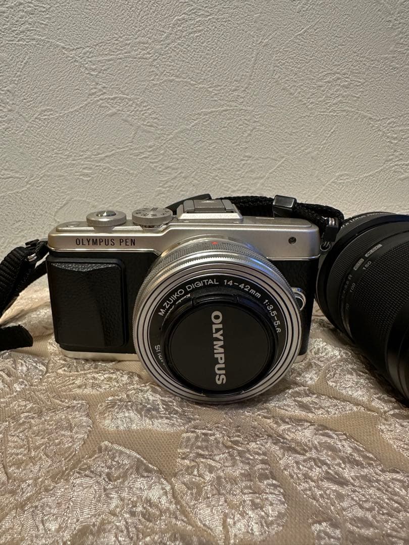 【美品】OLYMPUSミラーレス一眼 PEN E-PL7 ダブルズームキット