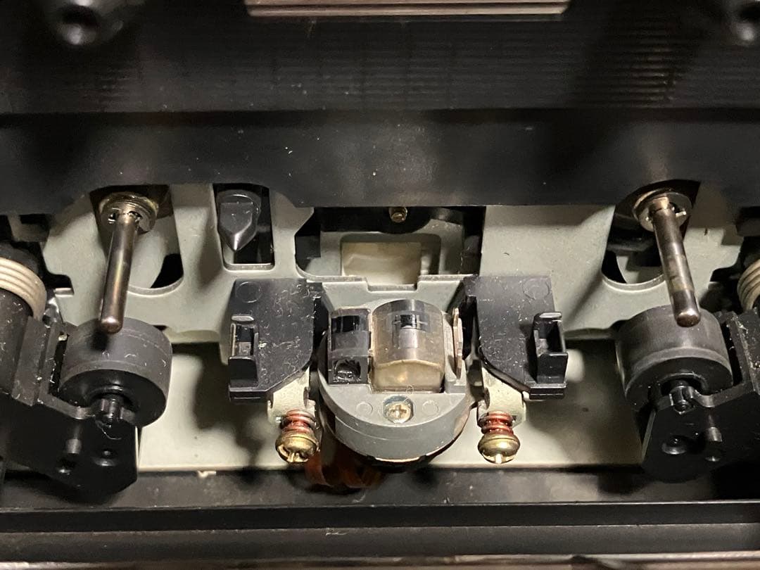 【動作品】TEAC W-790R ダブルカセットデッキ／カセットテープ付き