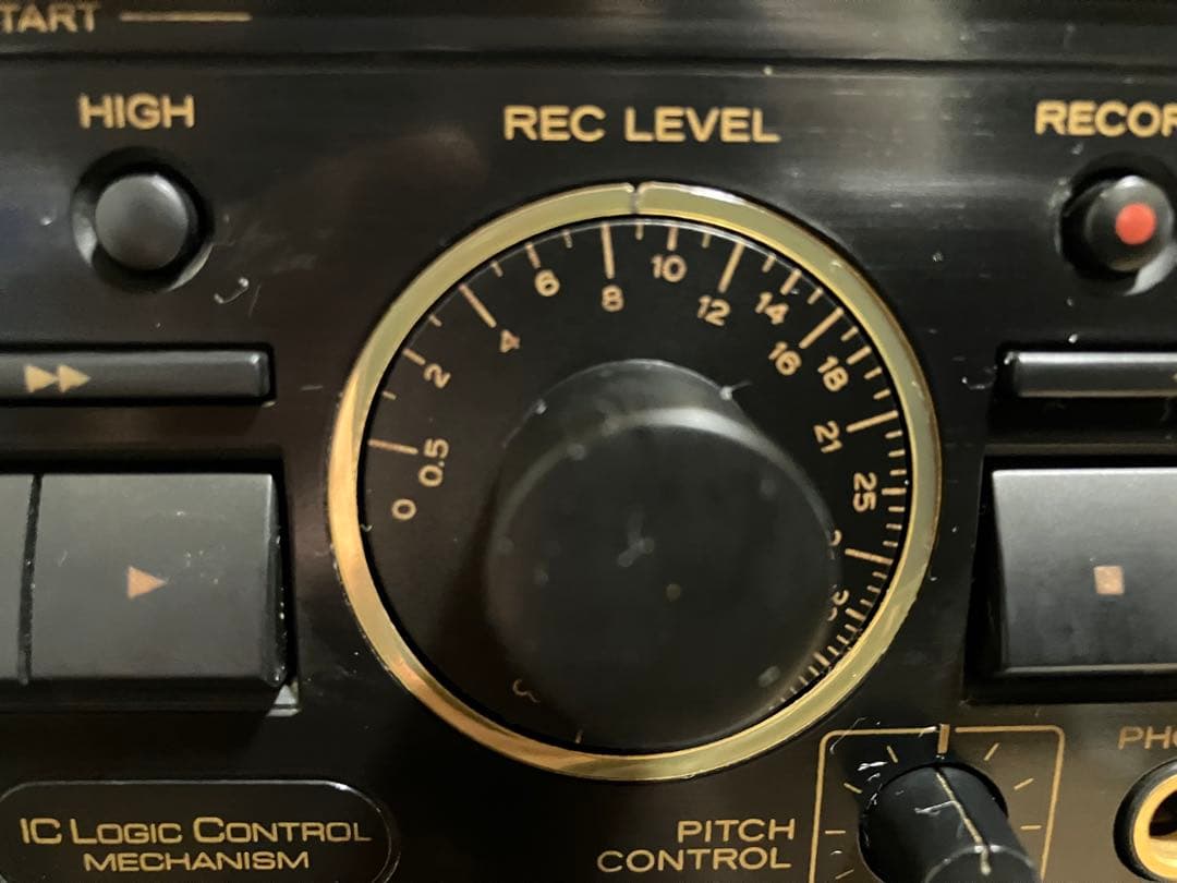 【動作品】TEAC W-790R ダブルカセットデッキ／カセットテープ付き