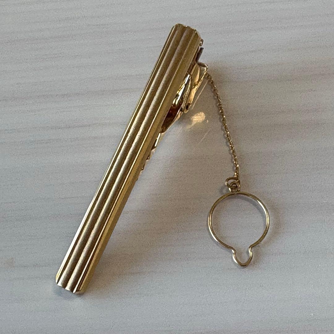専用です。18金ストライプ ネクタイピン チェーン付き