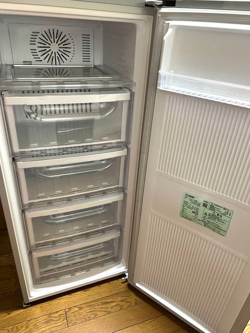 ぽん MITSUBISHI MF-U12B-S ノンフロン冷凍庫 121L