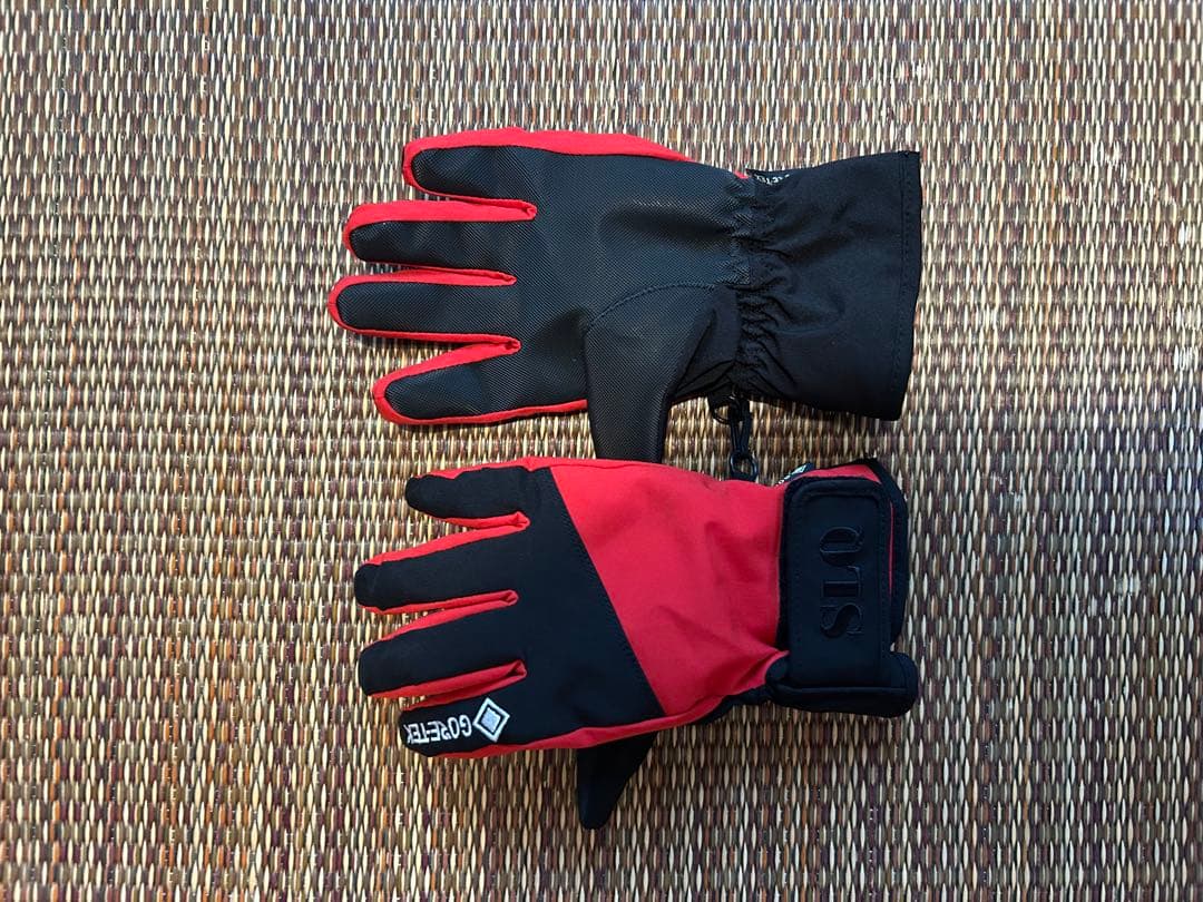 未使用品 nima スキーウェア 上下セット 150cm GOA-TEX 手袋