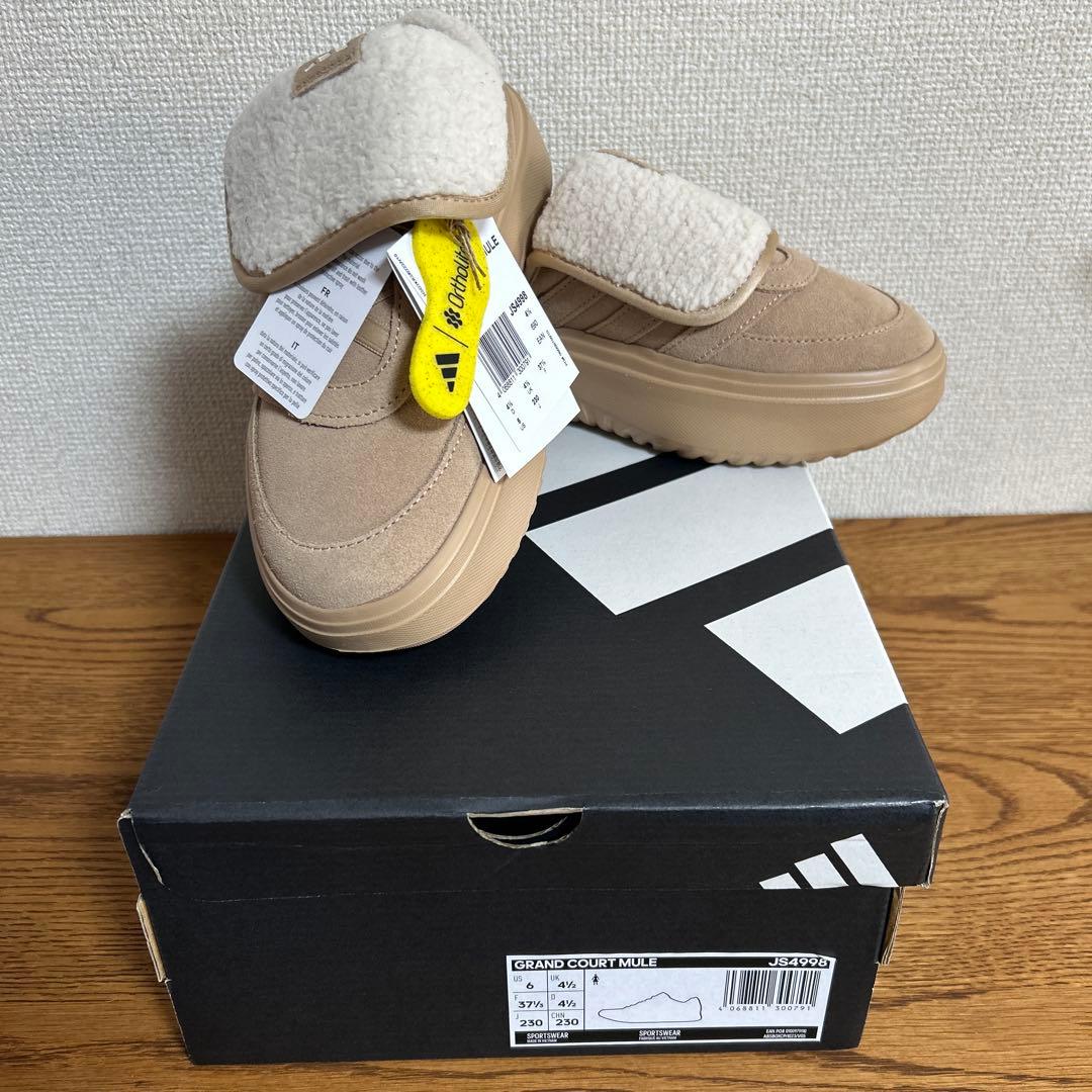 なぁ さん用。adidas アディダス23.0㎝ ボア付き サンダル