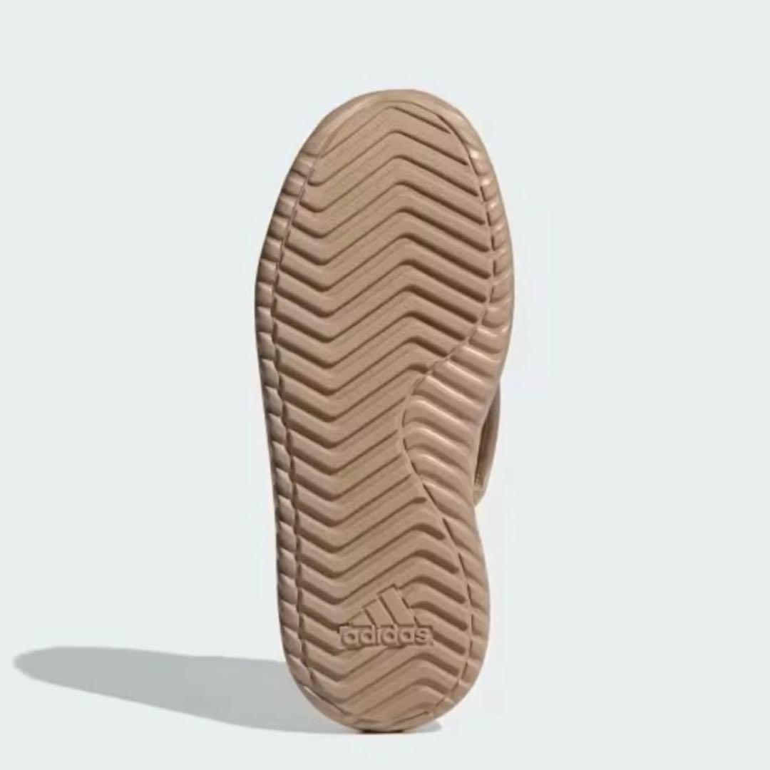 なぁ さん用。adidas アディダス23.0㎝ ボア付き サンダル