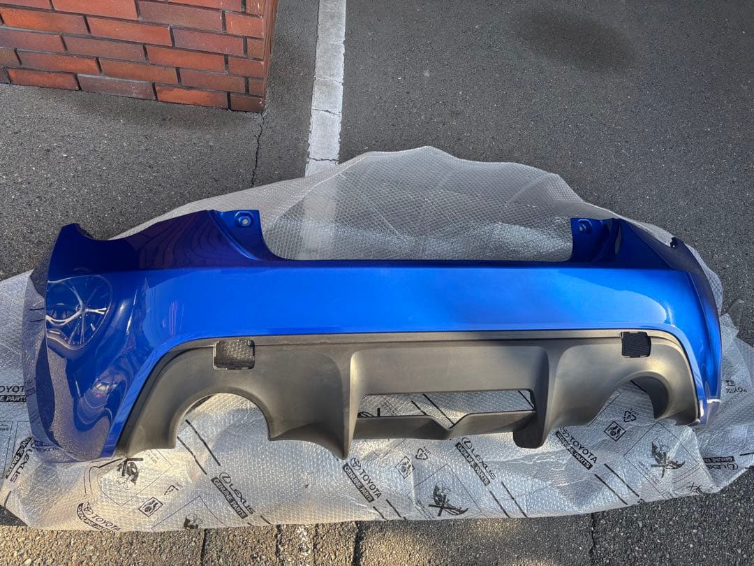 スバル　BRZ 　リアバンパー