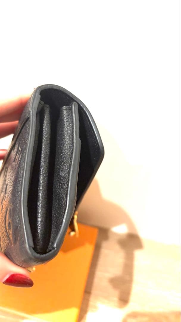 LOUIS VUITTON ブラックレザー長財布