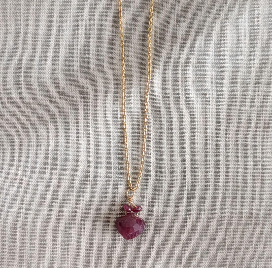 mikiaルビーネックレス