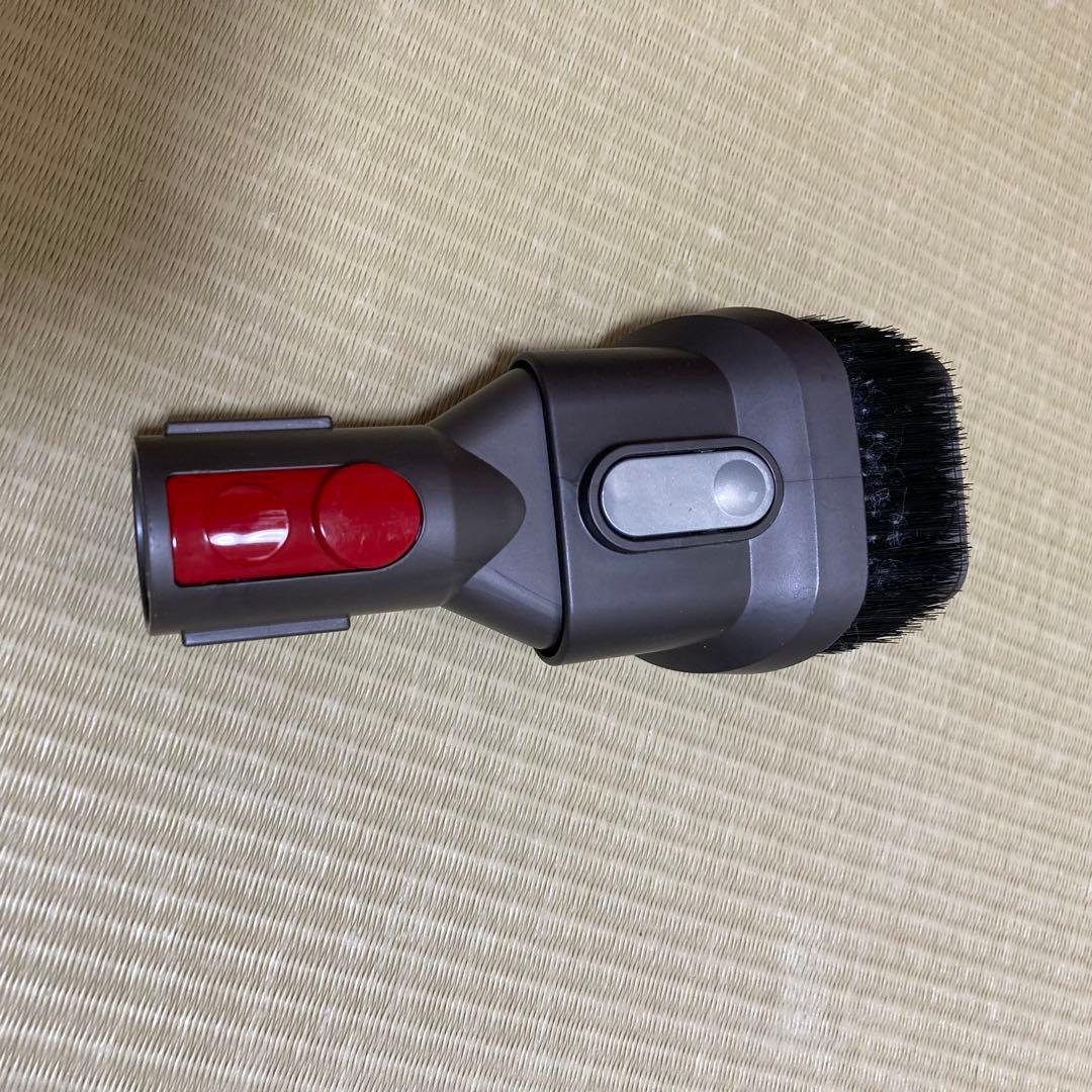 dyson V8 fluffy サイクロン式掃除機 本体と付属品 動作確認済