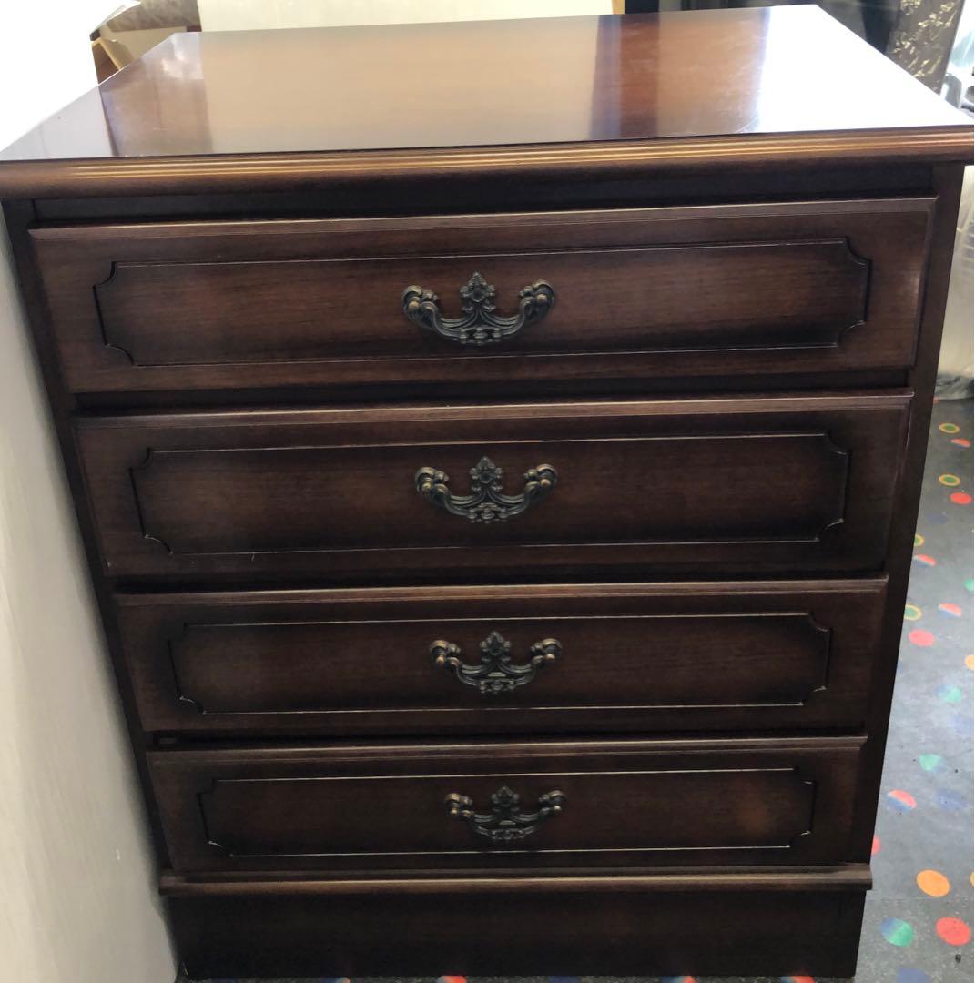 カリモク コロニアル サイドチェスト ４段収納