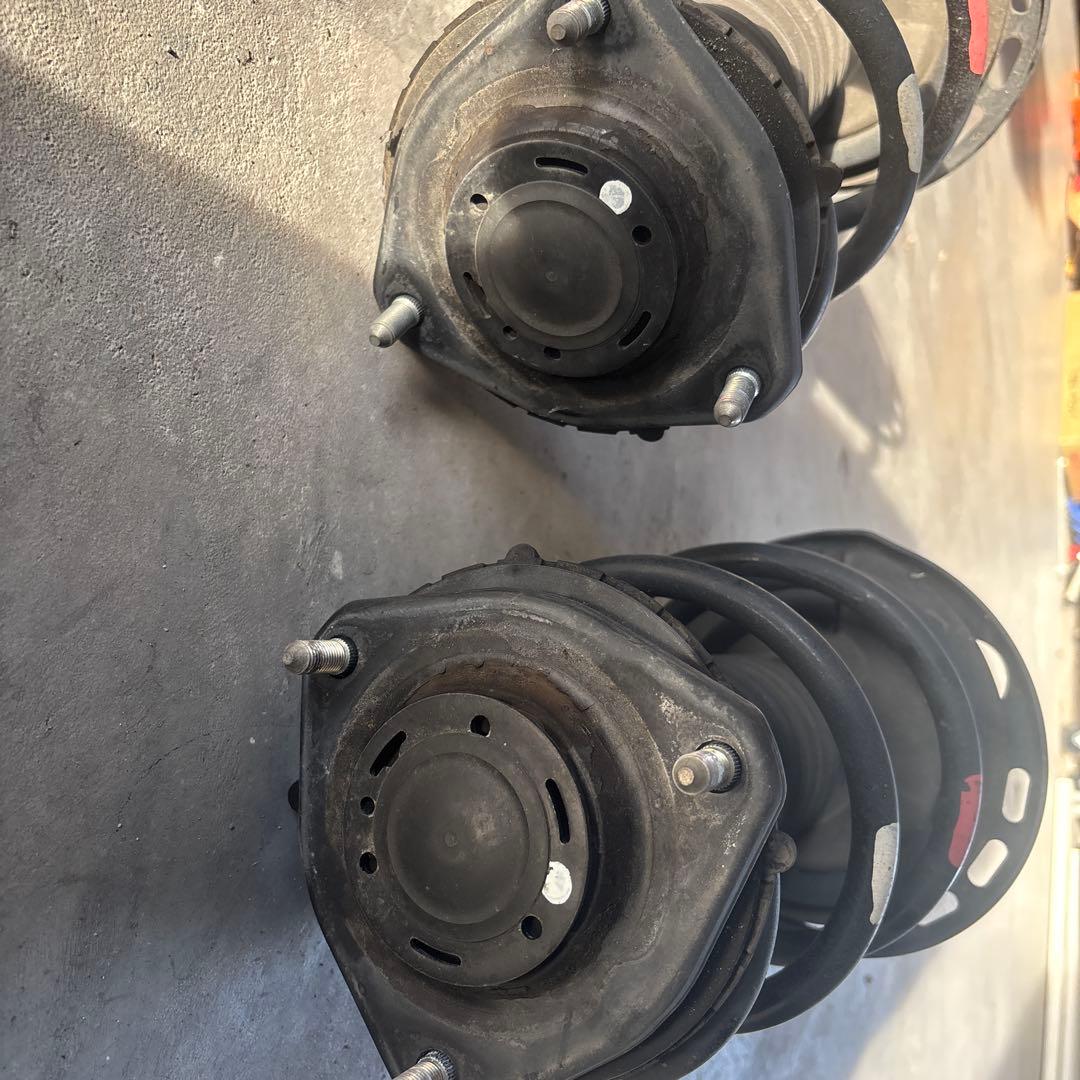 60 ハリアー プレミアムの純正サス