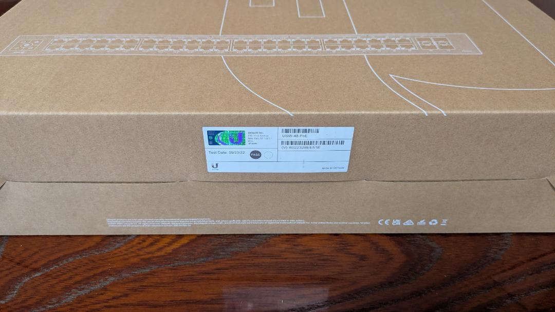 ルーター・ネットワーク機器 UNIFI switch 48 ports USW-48-PoE (195W)