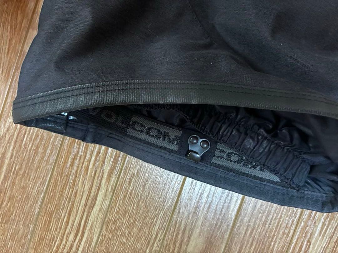 美品　ボルコム　スノボ　ウェア　パンツ