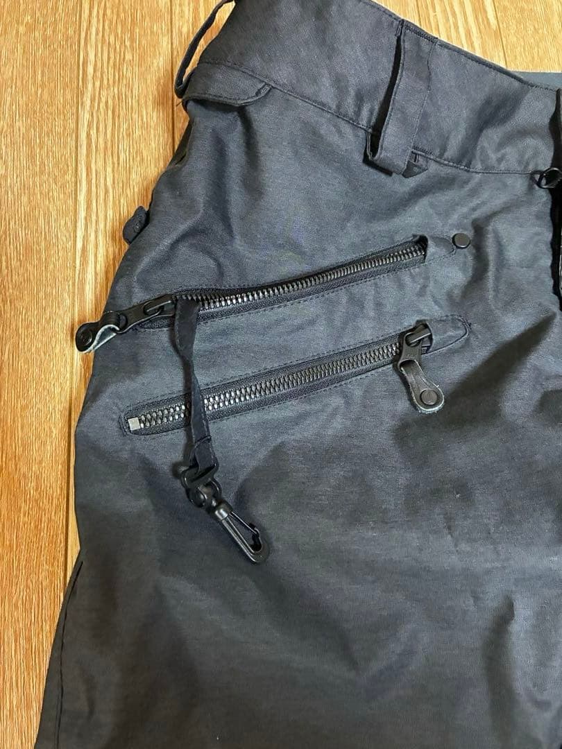 美品　ボルコム　スノボ　ウェア　パンツ